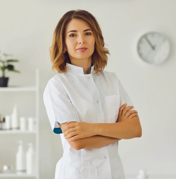 Dott.ssa Maria Conti, Dermatologo Certificata - CEO Akika Cosmetics